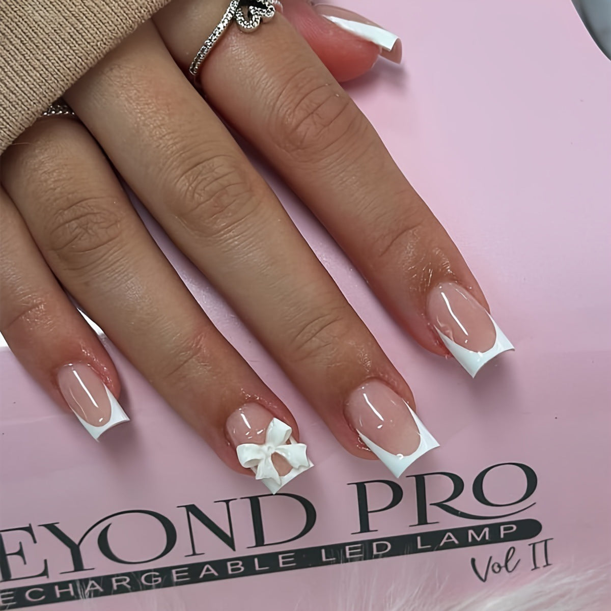 Simple Fashion White Sweet Bow Nail Sticker